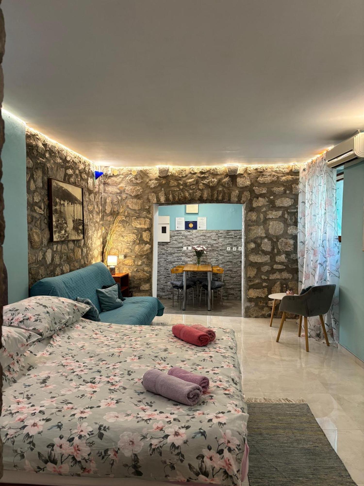 Apartments Hana Makarska Exterior photo